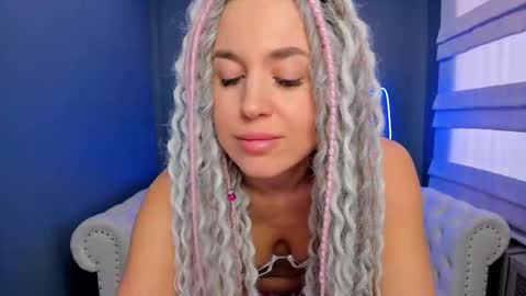 Roxy online show from 02/14/25, 05:09