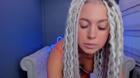 Roxy online show from 03/10/25, 01:12