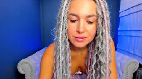 Roxy online show from 10/09/25, 02:31