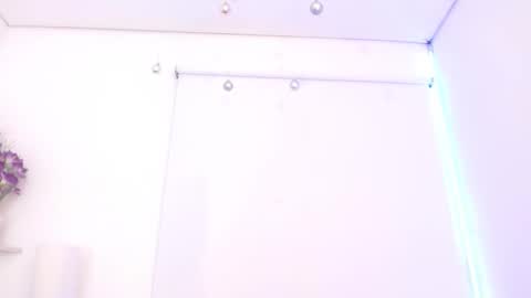 roxy_stone1 online show from 11/08/25, 07:23