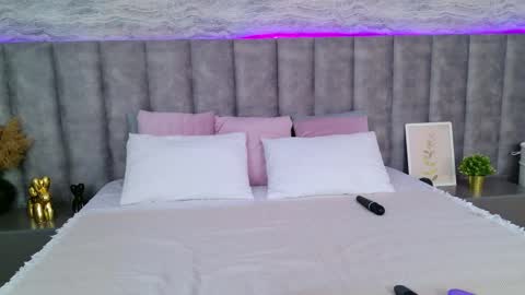 Roxy online show from 03/08/25, 09:17