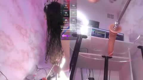 roxylicious_ online show from 10/22/25, 12:27