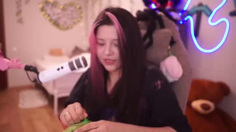 roxysuh online show from 10/30/25, 08:16