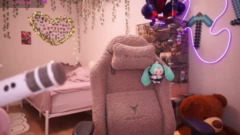 roxysuh online show from 11/09/25, 08:12