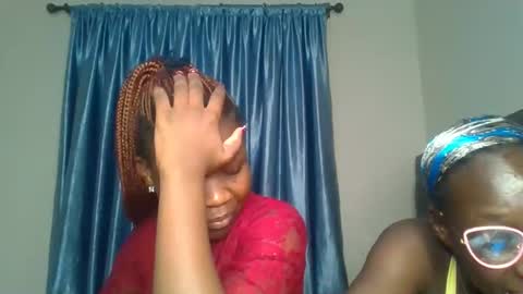 Snapshot of royal_goddes chatting on 10/21/25, 11:49 goddes online show from 10/21/25, 11:49