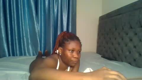 Snapshot of royal_goddes chatting on 10/26/25, 12:38 goddes online show from 10/26/25, 12:38