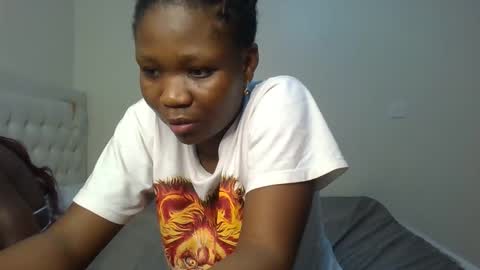 Snapshot of royal_goddes chatting on 11/08/25, 11:25 goddes online show from 11/08/25, 11:25