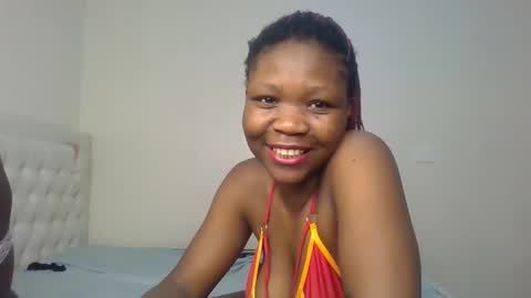 Snapshot of royal_goddes chatting on 11/11/25, 01:00 goddes online show from 11/11/25, 01:00