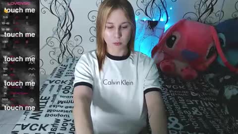 angela online show from 10/25/25, 05:30