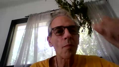 Snapshot of royboy2561 chatting on 10/12/25, 07:24 Roy Murrin online show from 10/12/25, 07:24