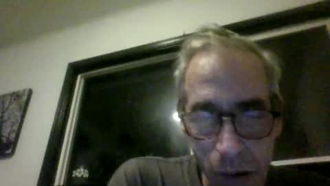 Snapshot of royboy2561 chatting on 11/10/25, 06:01 Roy Murrin online show from 11/10/25, 06:01