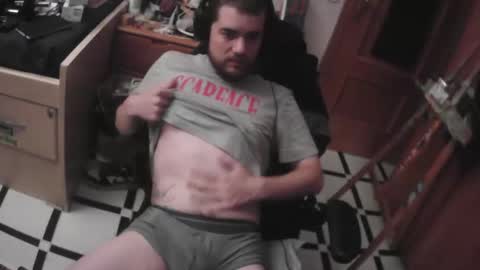 Snapshot of royer04 chatting on 10/16/25, 01:06 royer04 online show from 10/16/25, 01:06