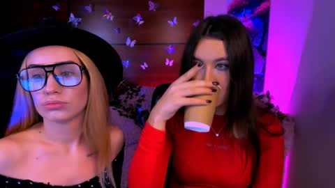 Snapshot of rozmary_ket chatting on 12/30/24, 11:04 Im Rozmary nice to meet you 3 online show from 12/30/24, 11:04