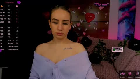 Snapshot of rozmary_ket chatting on 02/18/25, 10:27 Im Rozmary nice to meet you 3 online show from 02/18/25, 10:27