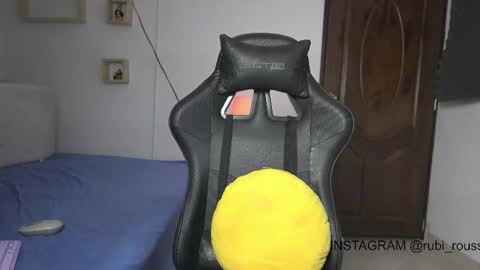 rubi rouss  instagran and X or tw  FAV VIBES11  9 33  101 moan and explode my balls online show from 10/20/25, 11:10