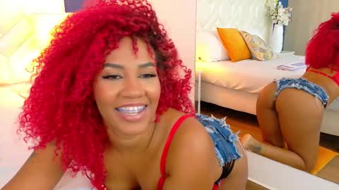 ruby_rogers_ online show from 09/19/25, 01:23