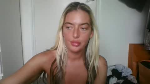 rubyredxxxoxxx online show from 02/08/25, 11:22