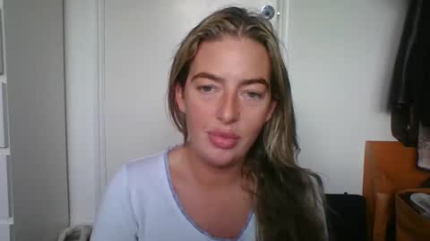 rubyredxxxoxxx online show from 10/06/25, 07:17