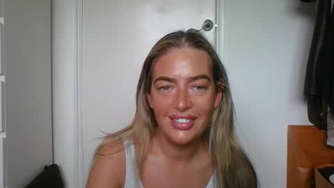 rubyredxxxoxxx online show from 10/09/25, 10:35