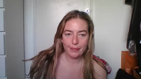 rubyredxxxoxxx online show from 11/09/25, 07:50