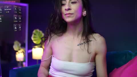 Snapshot of rubyrya chatting on 10/24/25, 09:44 Ruby online show from 10/24/25, 09:44