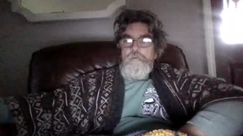 Snapshot of runningaround60 chatting on 10/11/25, 11:42 runningaround60 online show from 10/11/25, 11:42