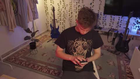 Snapshot of rusbradpitt chatting on 09/16/25, 10:16 rusbradpitt online show from 09/16/25, 10:16