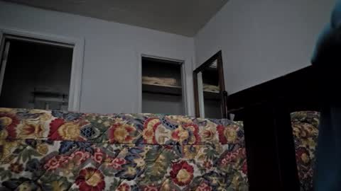 russell417673 online show from 11/14/25, 03:55