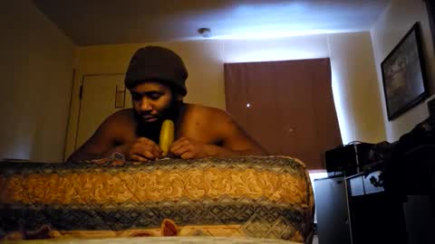 russell417673 online show from 11/23/25, 02:28