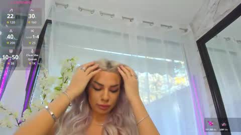 Snapshot of russian_ava chatting on 09/24/25, 06:39 Ava online show from 09/24/25, 06:39