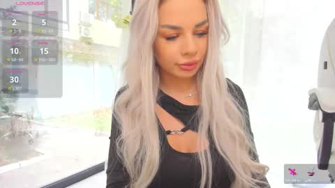 Snapshot of russian_ava chatting on 10/27/25, 09:13 Ava online show from 10/27/25, 09:13