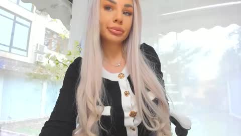 Snapshot of russian_ava chatting on 11/12/25, 11:43 Ava online show from 11/12/25, 11:43