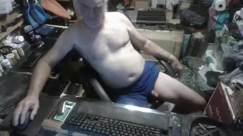 Snapshot of russtenail21 chatting on 09/15/25, 06:41 Russtenail21 online show from 09/15/25, 06:41