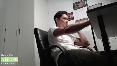 Snapshot of rustynf1tz chatting on 02/17/25, 05:58 MillionDollarGuy online show from 02/17/25, 05:58