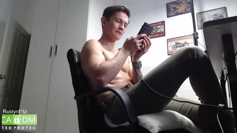 Snapshot of rustynf1tz chatting on 02/17/25, 12:16 MillionDollarGuy online show from 02/17/25, 12:16