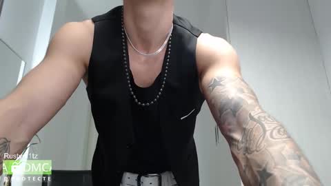 Snapshot of rustynf1tz chatting on 02/19/25, 03:28 MillionDollarGuy online show from 02/19/25, 03:28