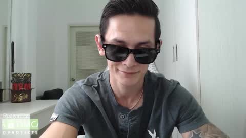 Snapshot of rustynf1tz chatting on 09/22/25, 04:58 MillionDollarGuy online show from 09/22/25, 04:58