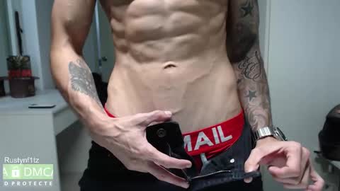 Snapshot of rustynf1tz chatting on 10/07/25, 05:26 MillionDollarGuy online show from 10/07/25, 05:26