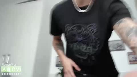 Snapshot of rustynf1tz chatting on 10/22/25, 05:19 MillionDollarGuy online show from 10/22/25, 05:19