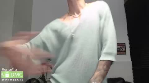 Snapshot of rustynf1tz chatting on 11/04/25, 04:55 MillionDollarGuy online show from 11/04/25, 04:55