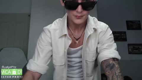 Snapshot of rustynf1tz chatting on 11/22/25, 12:15 MillionDollarGuy online show from 11/22/25, 12:15