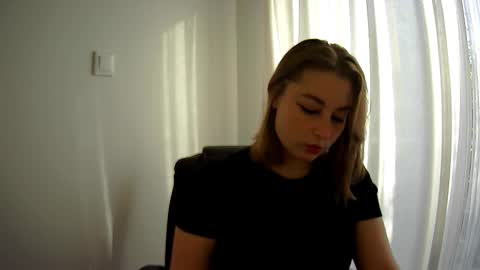 Snapshot of ruthless_111 chatting on 09/08/25, 03:22 Nika online show from 09/08/25, 03:22