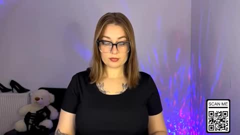 Snapshot of ruthless_111 chatting on 10/28/25, 07:38 Nika online show from 10/28/25, 07:38