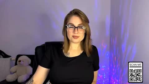 Snapshot of ruthless_111 chatting on 11/13/25, 06:51 Nika online show from 11/13/25, 06:51