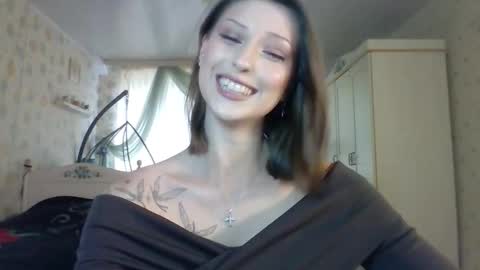 Snapshot of ruxashade chatting on 10/17/25, 11:13 ruxashade online show from 10/17/25, 11:13