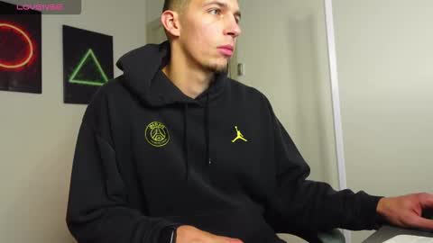 RYAN DOZER online show from 10/09/25, 06:22