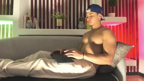 Ryan online show from 09/30/25, 04:06