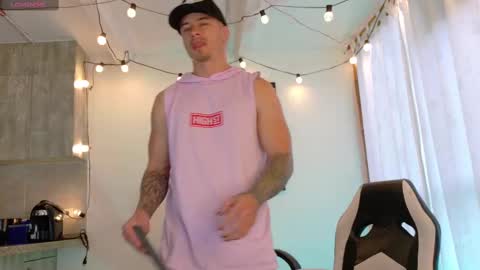 Ryan Blue ig ryannblue online show from 10/23/25, 07:34