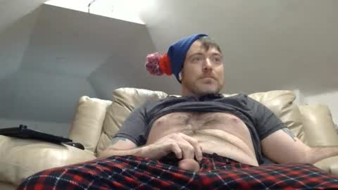 Snapshot of ryis2high chatting on 12/24/24, 11:17 Ryis2High online show from 12/24/24, 11:17