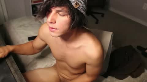 Snapshot of ryot35 chatting on 10/22/25, 09:58 Ryot3 online show from 10/22/25, 09:58